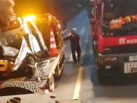 重庆一村道转弯路段车辆失控坠入河沟4人身亡