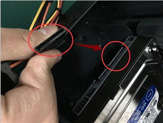 主板硬盘怎么接线_图解主板接线硬盘电脑没反应_电脑主板硬盘接线图解